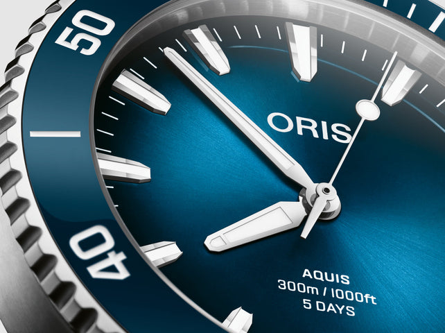 Oris Aquis Date Calibre 400 43.5mm Watch with blue dial, steel bracelet, steel case