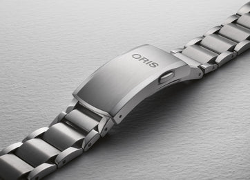 Oris Watch Aquis Date Upcycle Calibre 400 43.5mm