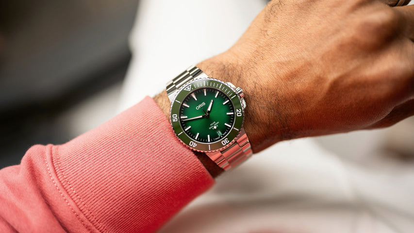 Oris Aquis Date Calibre 400 43.5mm Watch with green dial, steel bracelet, steel case
