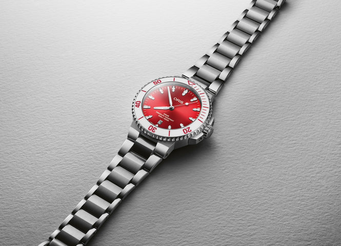 Oris Aquis Date 41.5mm Taste Of Summer Red