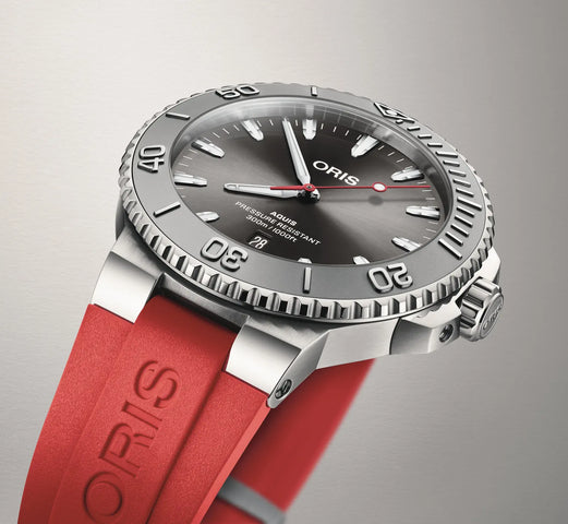 Oris Aquis Date Relief 43.50mm Watch with grey dial, rubber strap, steel case