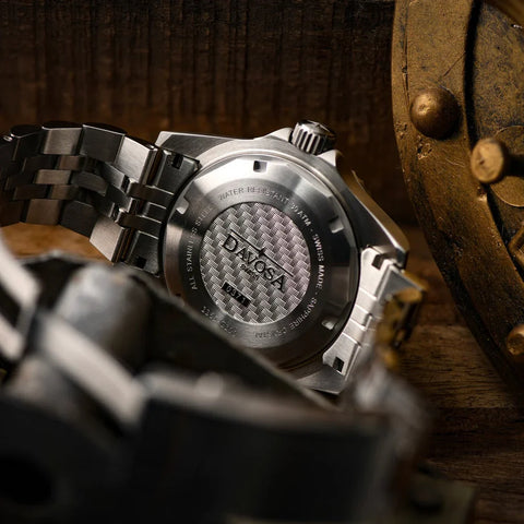 Davosa Ternos Professional 68H Eagle Bay Penta Link Watch product detail view