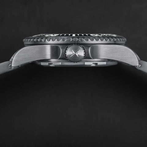 Davosa Ternos Professional 68H Eagle Bay Penta Link Watch product detail view