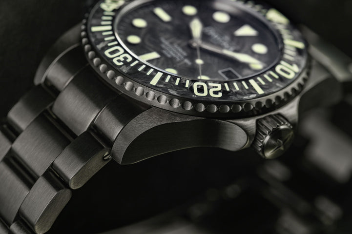 Davosa Ternos Professional 68h Carbon Limited Edition Watch product detail view
