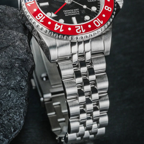 Davosa Ternos GMT Red Blue Penta Link Watch product detail view