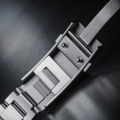 Davosa Ternos GMT Lucent Blue Red TriaLink Bracelet Watch