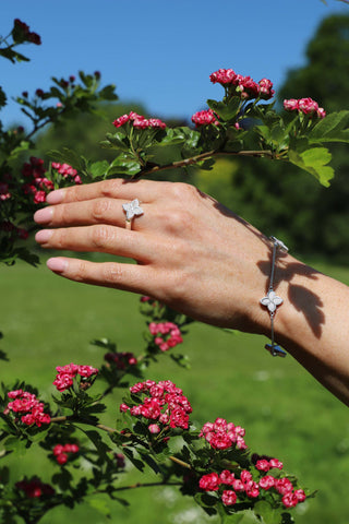 9ct White Gold White Mother of Pearl Eden Marquise Flower Bracelet