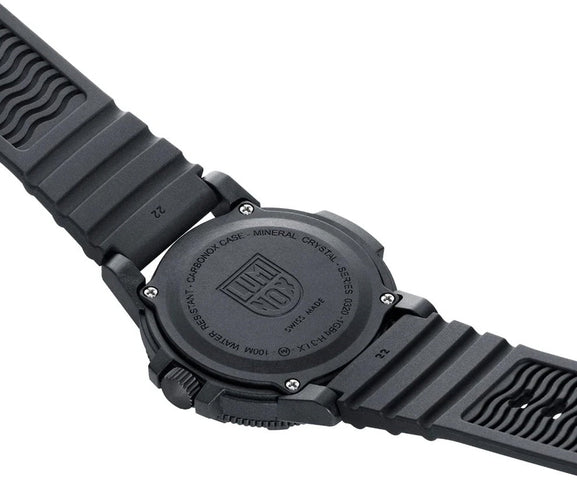Luminox Leatherback Sea Turtle Giant 0320 Series Watch XS.0330 - detail view