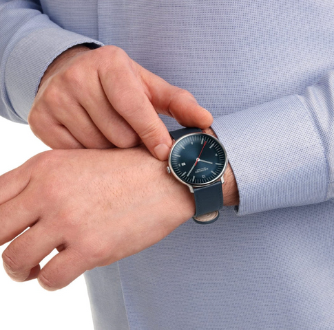 Mondaine Doppio 41mm Mens Watch