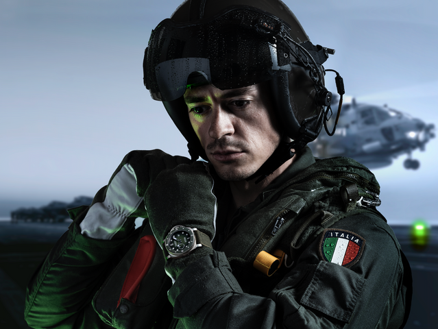 Panerai Submersible QuarantaQuattro Matt Green Ceramic Watch