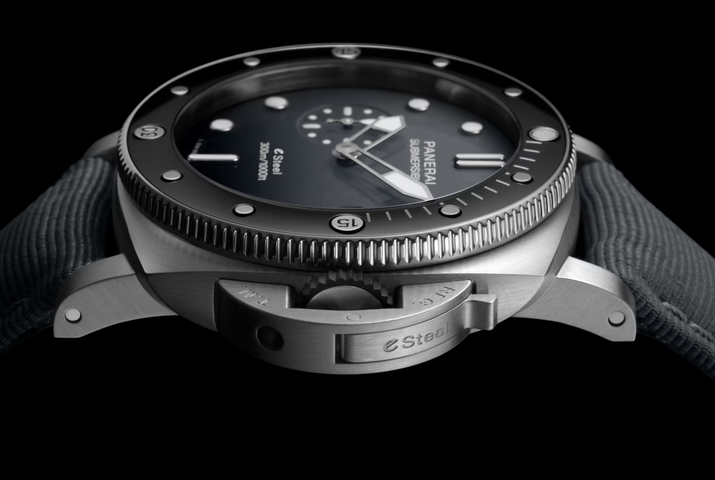 Panerai Submersible QuarantaQuattro Grigio Roccia Watch