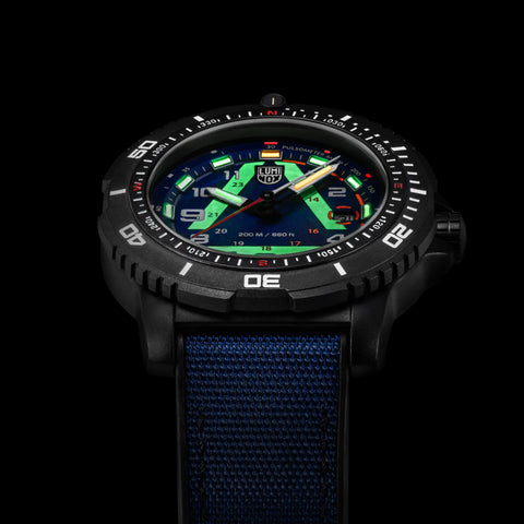 Luminox Ice-Sar 1080 Series Blue XL.1083 - detail view