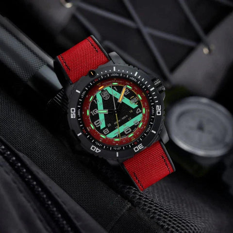 Luminox Ice Sar 1080 Series Limited Edition XL.1095 - detail view