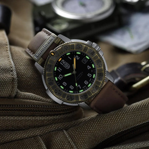 Luminox Adventure 1300 Series Watch Brown Leather XL.1301.LG - detail view