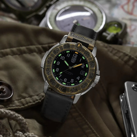Luminox Adventure 1300 Series Watch XL.1301 - detail view