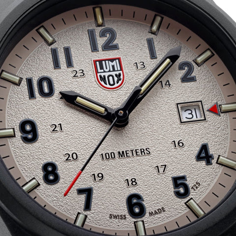 Luminox Atacama Field 1960 Series Beige Dial XL.1971.2 - detail view