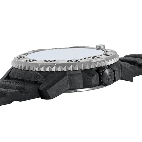 Luminox Mil-Spec 3350 Series XL.3351.2 - detail view