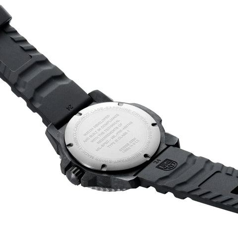 Luminox Mil-Spec 3350 Series XL.3351.2 - detail view
