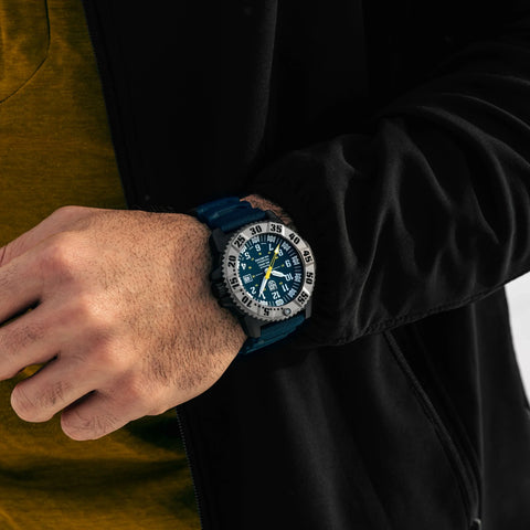 Luminox Mil-Spec Inspired 3350 Series XL.3355.2 - detail view