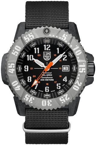 Luminox Mil-Spec 3350 Series Watch XL.3359.SET - detail view