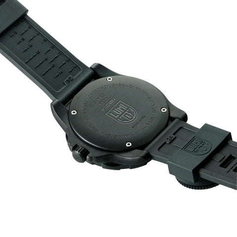 Luminox Recon Nav Spec 8830 Series XL.8837.2 - detail view