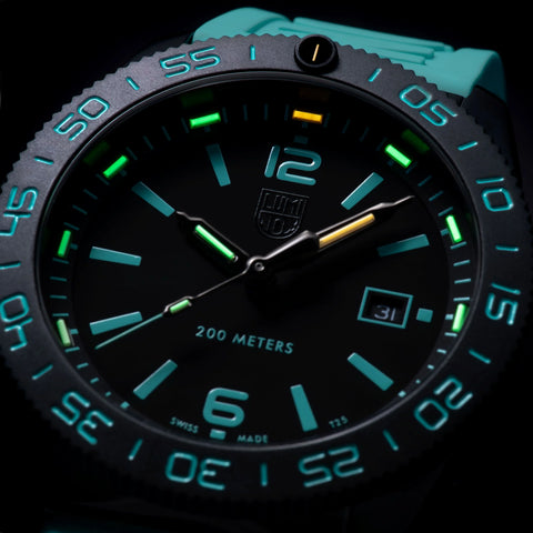 Luminox Pacific Diver Limited Edition 3120 Series XS.3124.N.SET - detail view