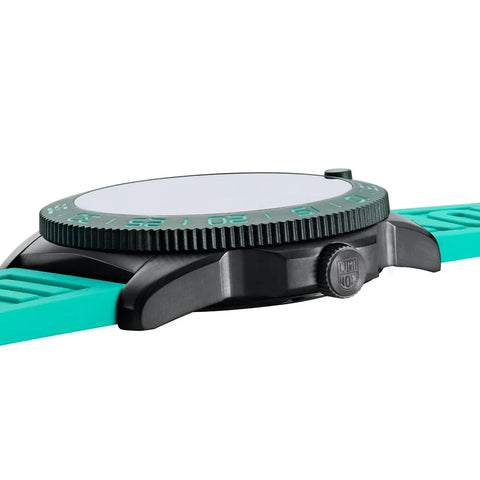 Luminox Pacific Diver Limited Edition 3120 Series XS.3124.N.SET - detail view