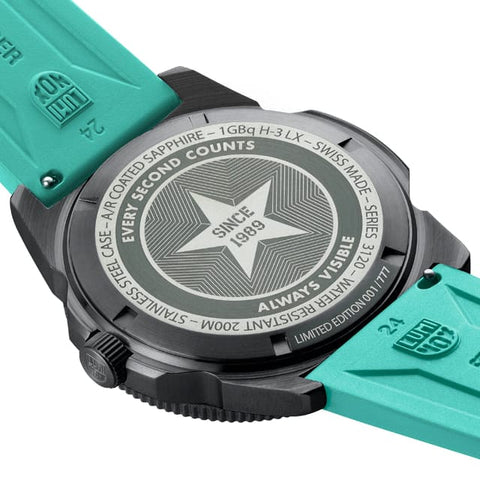 Luminox Pacific Diver Limited Edition 3120 Series XS.3124.N.SET - detail view