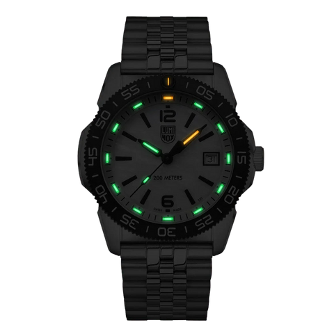 Luminox Watch Pacific Diver 3120M Series XS.3126M.1 - detail view