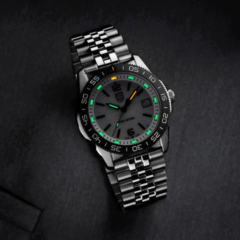 Luminox Watch Pacific Diver 3120M Series XS.3126M.1 - detail view