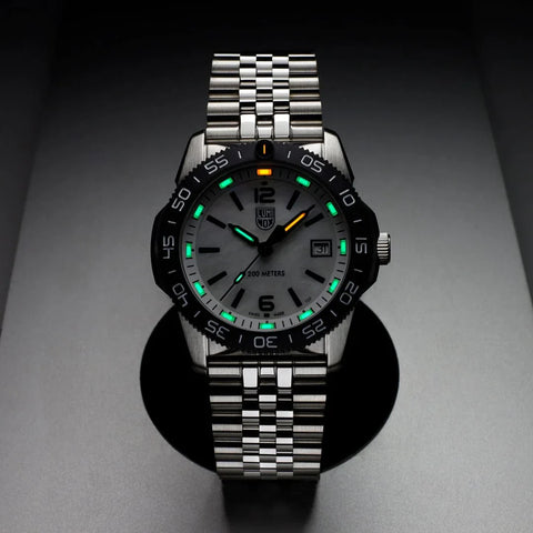 Luminox Watch Pacific Diver 3120M Series XS.3126M.1 - detail view