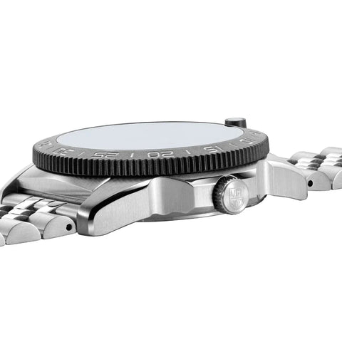 Luminox Watch Pacific Diver 3120M Series XS.3126M.1 - detail view