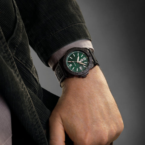 Luminox Pacific Diver Black Steel Green Watch XS.3137.B - detail view
