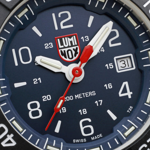 Luminox Navy Seals RSC 3250 Series Watch XS.3253.CB - detail view