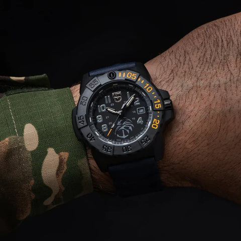Luminox Navy Seal Foundation The Guardian XS.3505.NSF.N - detail view