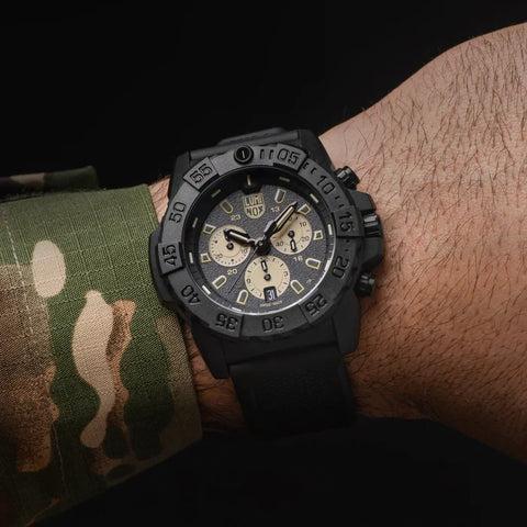 Luminox Navy Seal Chronograph XS.3587 - detail view