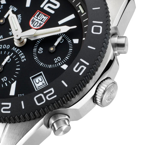 Luminox Sea Pacific Diver Chronograph 3140 Black Black Watch XS.3142 - detail view