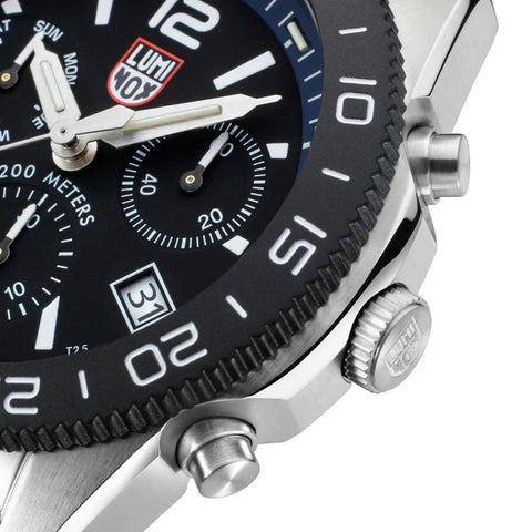 Luminox Sea Pacific Diver Chronograph 3140 Black Blue Watch XS.3143 - detail view