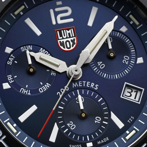 Luminox Sea Pacific Diver 3140 Black Blue Bracelet Watch XS.3144 - detail view