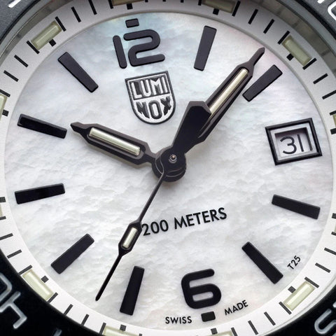 Luminox Pacific Diver Ripple Collection 3120M Series Watch XS.3124M - detail view