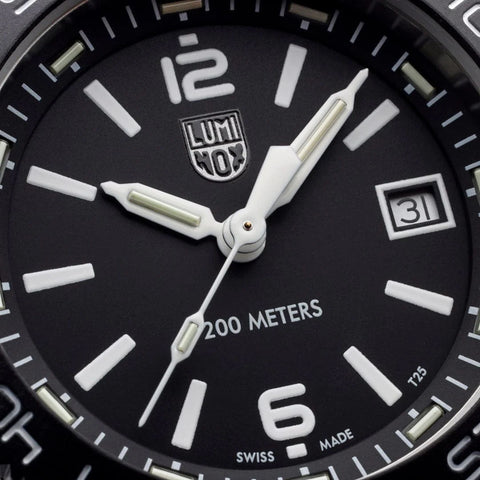 Luminox Pacific Diver 39mm 3120M Series Watch XS.3122M.1 - detail view