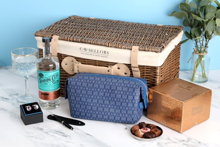 The Derwent Hamper, S241