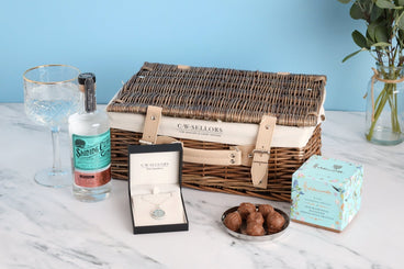 The Heart of the Peak District Hamper, S247