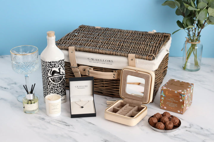 The Ladybower Hamper, S250