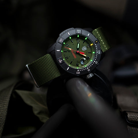 Luminox Watch Navy Seal 3600 Series Carbonox D