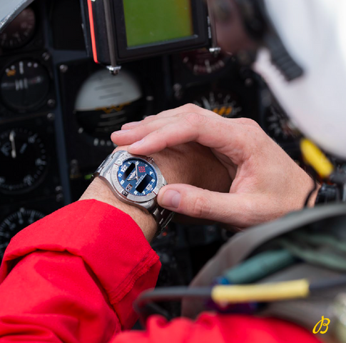 Breitling Watch Aerospace Red Arrows Titanium Bracelet Limited Edition D