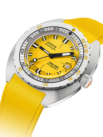 Doxa SUB 300 COSC Divingstar Rubber Watch