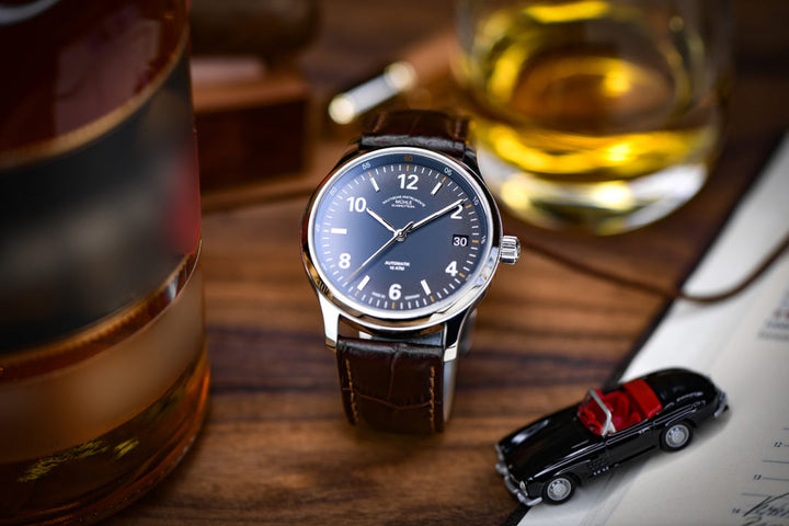 Muhle Glashutte Lunova Datum Watch