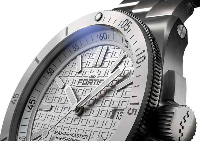 Fortis Marinemaster M-40 Snow White Watch