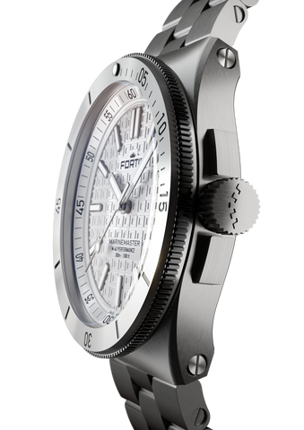 Fortis Marinemaster M-40 Snow White Watch